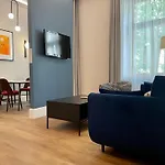Golden Queen Apartment City Center