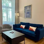 Golden Queen Apartment City Center