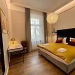 Golden Queen Apartment City Center